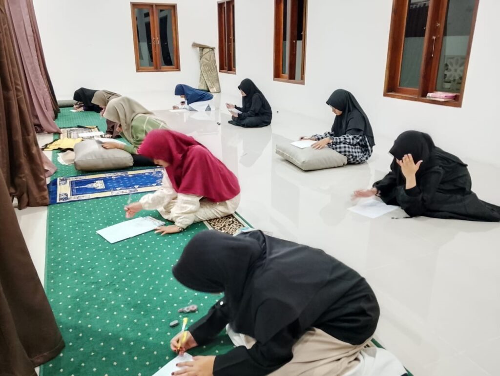 UJIAN BAHASA ARAB, RUTINITAS MINGGUAN SANTRI DAARUL ARIFIN